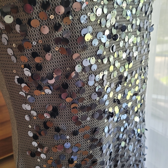 Dress - Picture 7 of 7